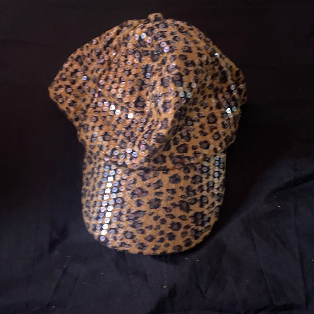 Sequin Leopard Print Cap
